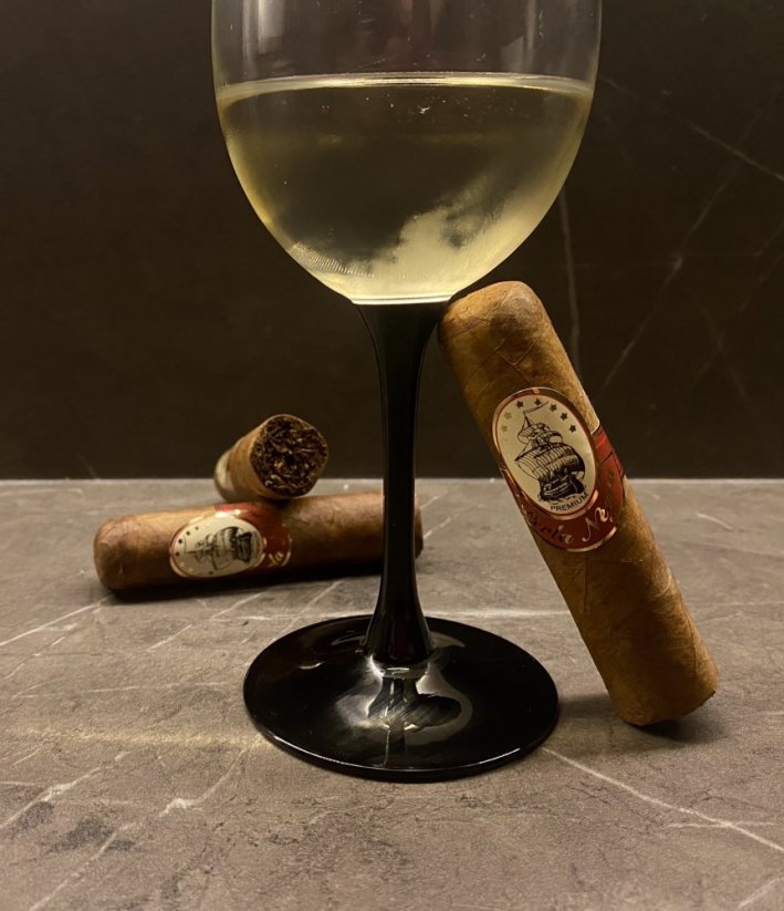 Short Robusto Connecticut - Velikost balení: 1 kus